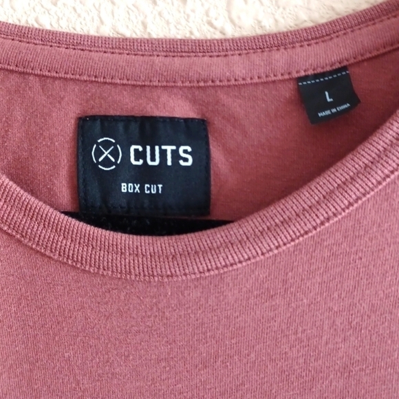 CUTS T-Shirt. - Picture 3 of 4